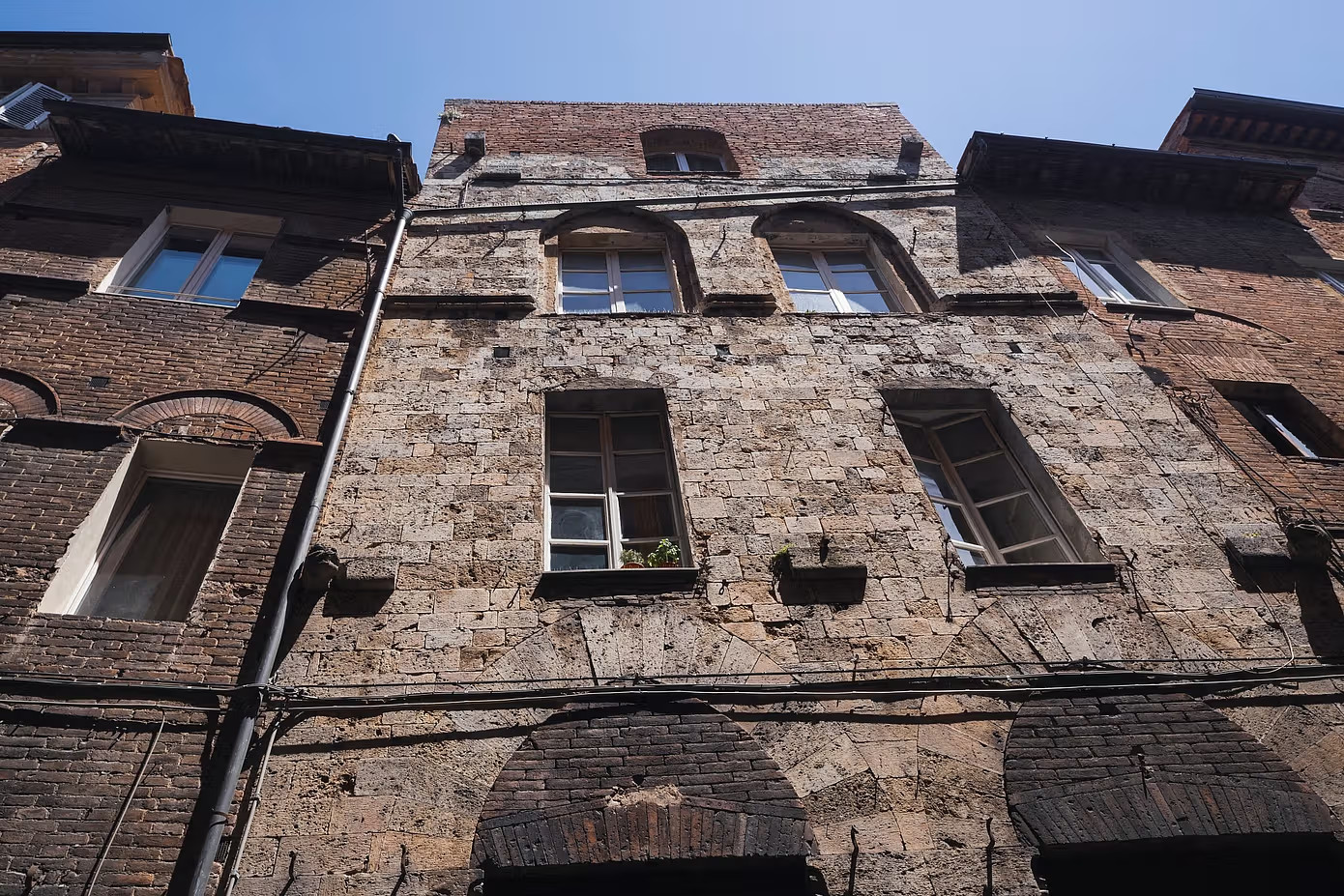 maison médiévale rénovée Casatorre dei Leoni Sienne Italie maison médiévale rénovée Casatorre dei Leoni Sienne Italie