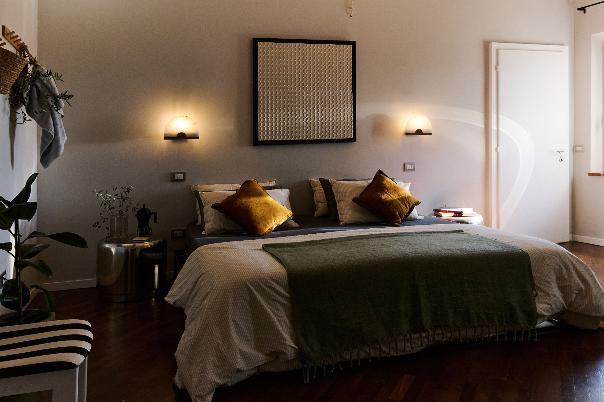 chambre décoration contemporaine maison ancienne rénovée Italie Villa Mamo chambre décoration contemporaine maison ancienne rénovée Italie Villa Mamo