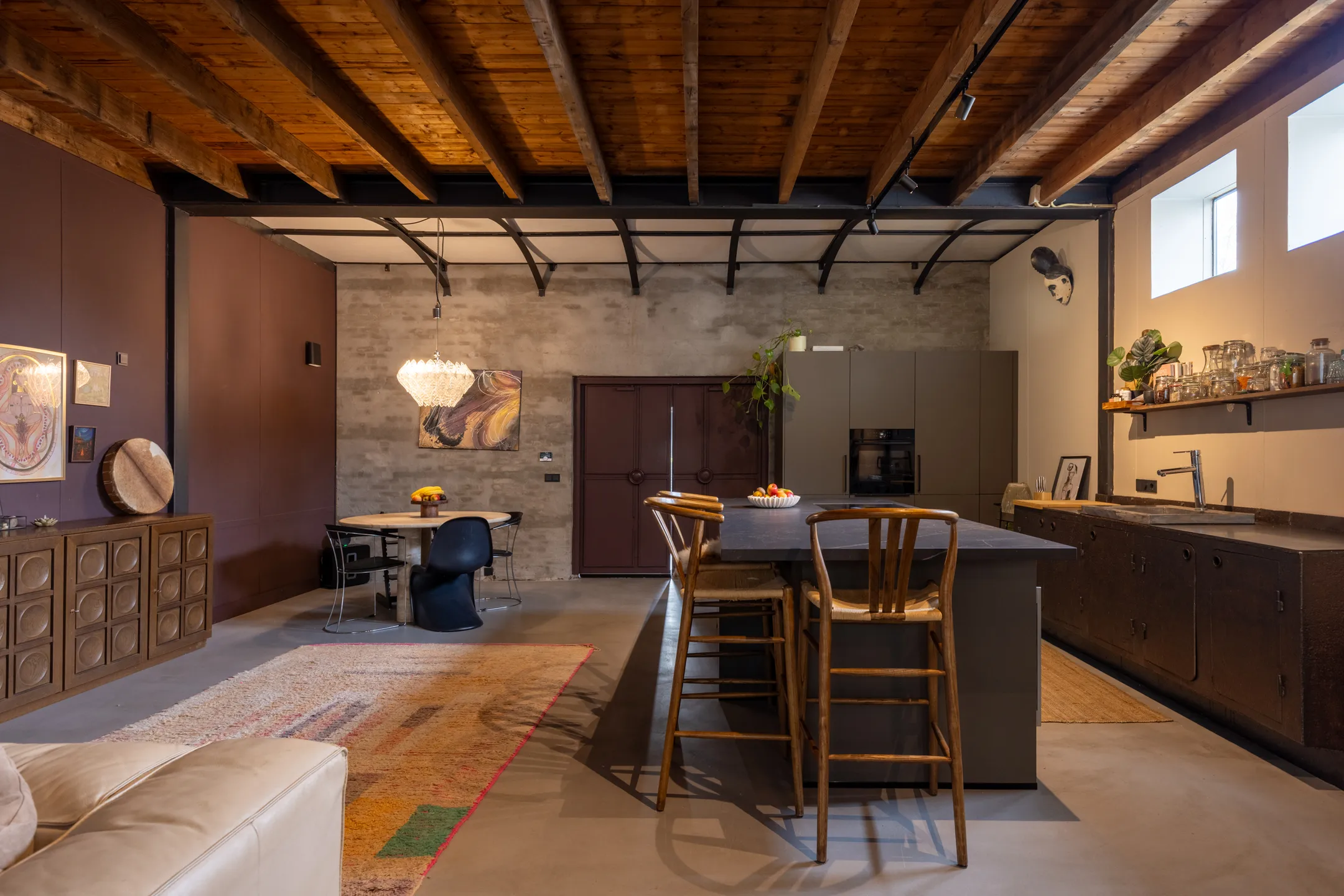 salle à manger et cuisine ouverte maison de ville dans ancien cinéma salle à manger et cuisine ouverte maison de ville dans ancien cinéma