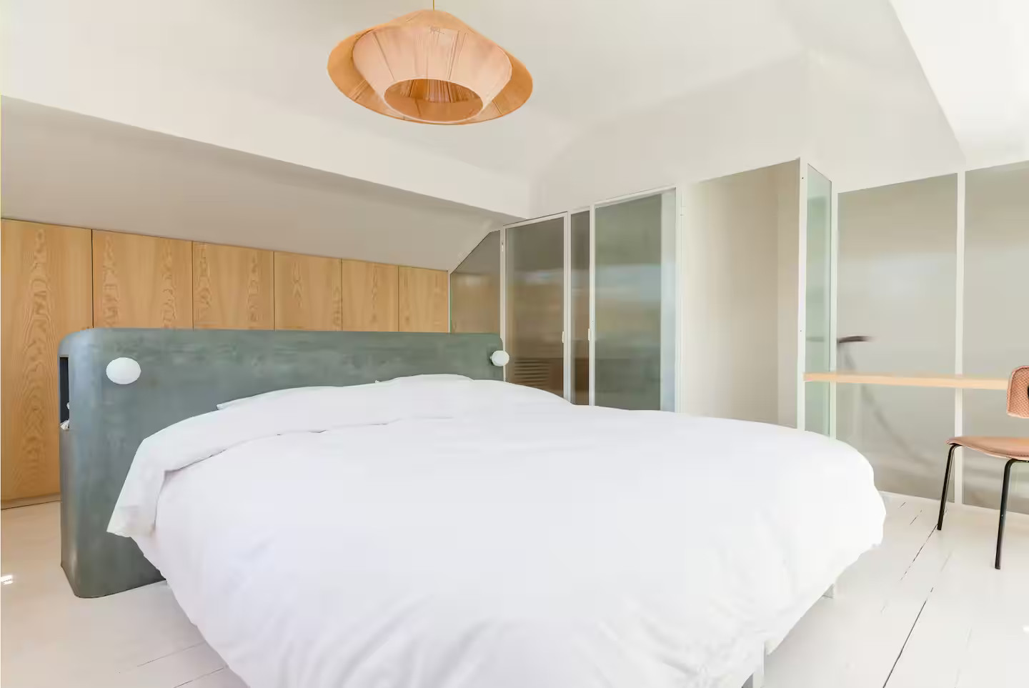 chambre avec dressing décoration contemporaine maison de ville Paris