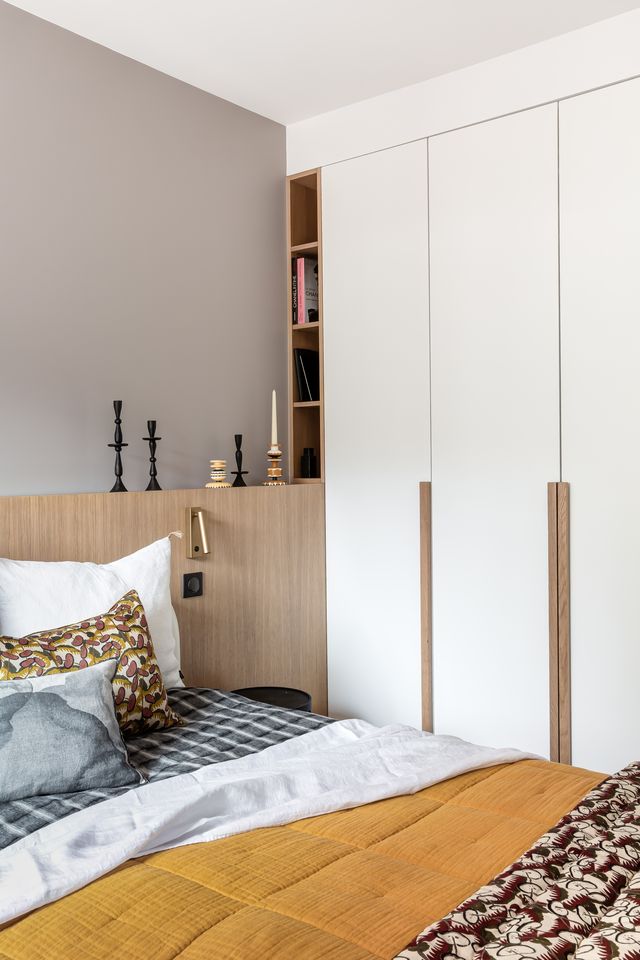 chambre décoration contemporaine appartement 130m2 Paris rénové par Elodie Sierocki Studio Photo : © Sophie Lloyd chambre décoration contemporaine appartement 130m2 Paris rénové par Elodie Sierocki Studio Photo : © Sophie Lloyd