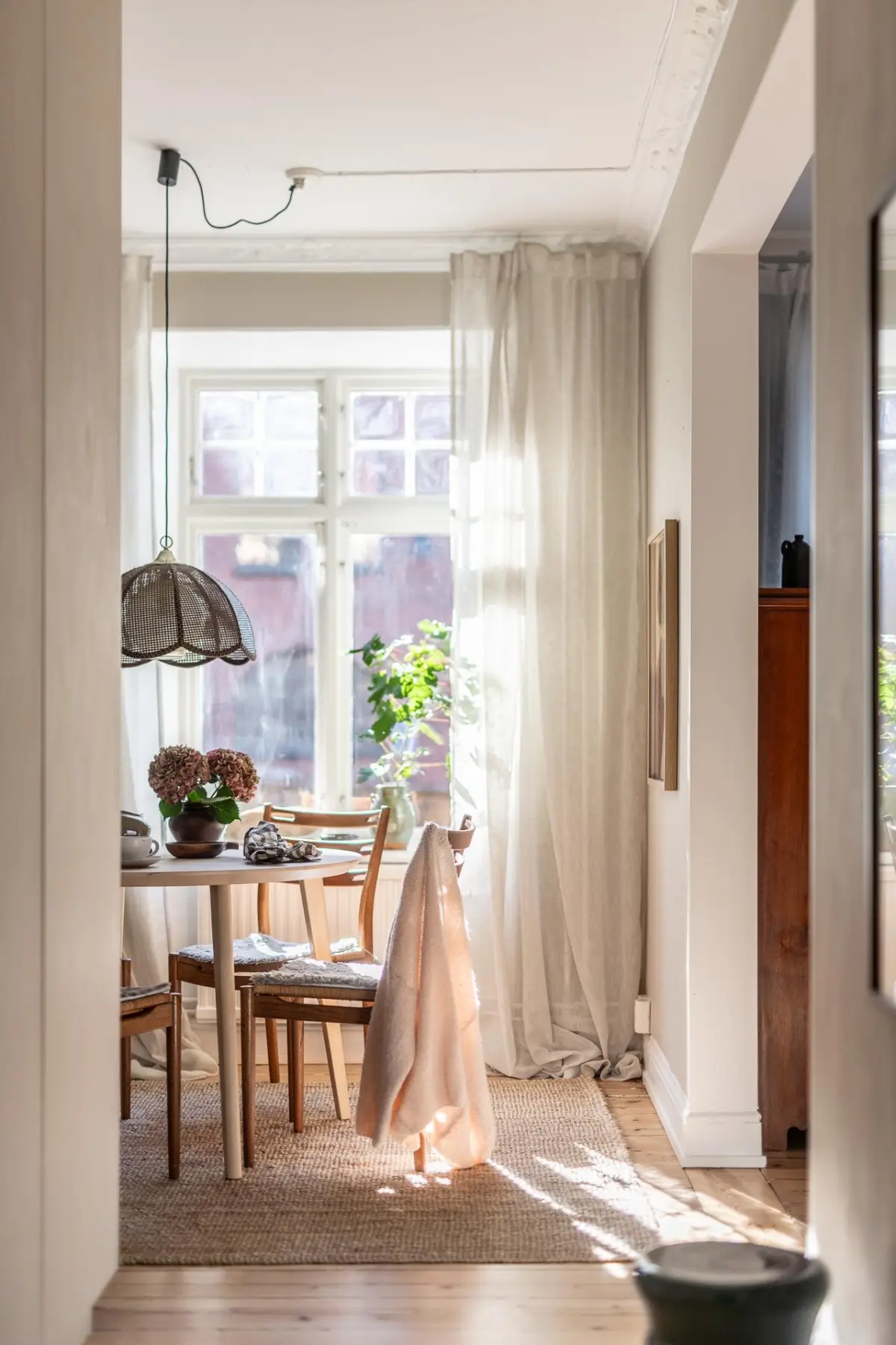 salle à manger type mid-century salle à manger type mid-century