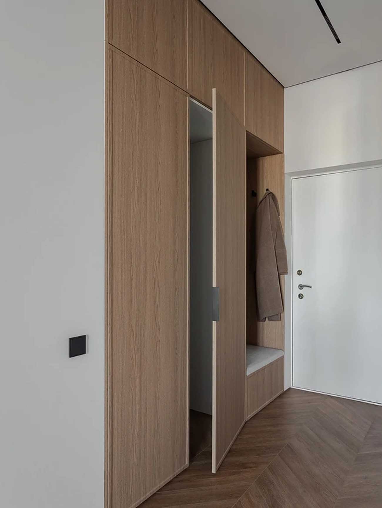 entrée avec placard bois et banc intégré sur mesure grand studio 47m2 avec dressing décoration contemporaine entrée avec placard bois et banc intégré sur mesure grand studio 47m2 avec dressing décoration contemporaine
