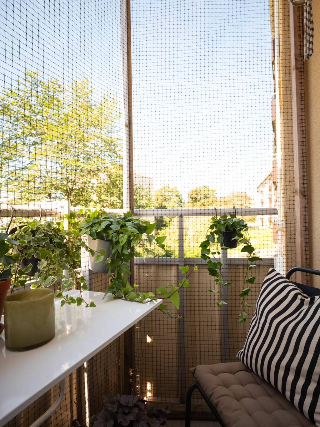 balcon appartement 44m2 décoration mid-century modern
