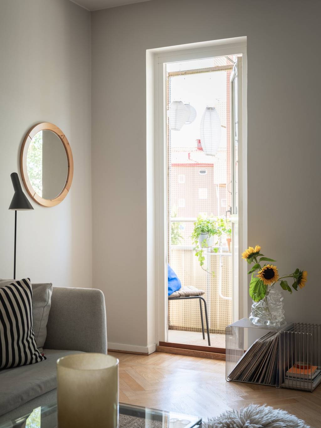 salon appartement 44m2 décoration mid-century modern
