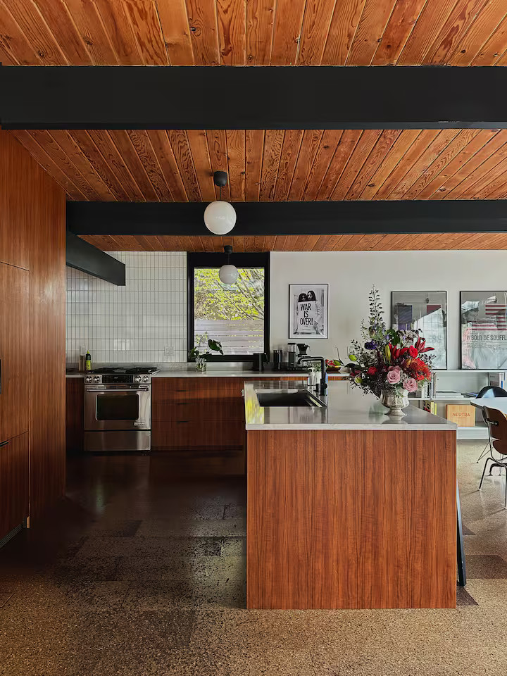 cuisine et salle à manger maison Oregon décoration mid-century Robert Rummer cuisine et salle à manger maison Oregon décoration mid-century Robert Rummer