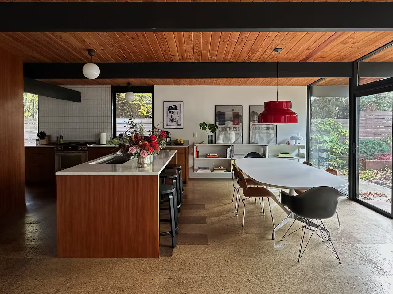 cuisine et salle à manger maison Oregon décoration mid-century Robert Rummer cuisine et salle à manger maison Oregon décoration mid-century Robert Rummer