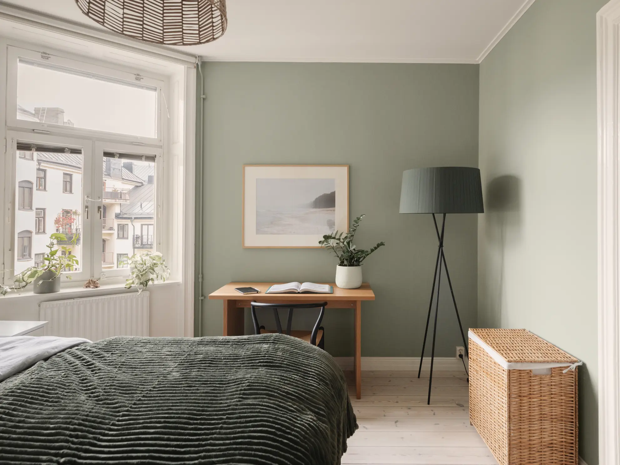 chambre murs verts décoration contemporaine scandinave