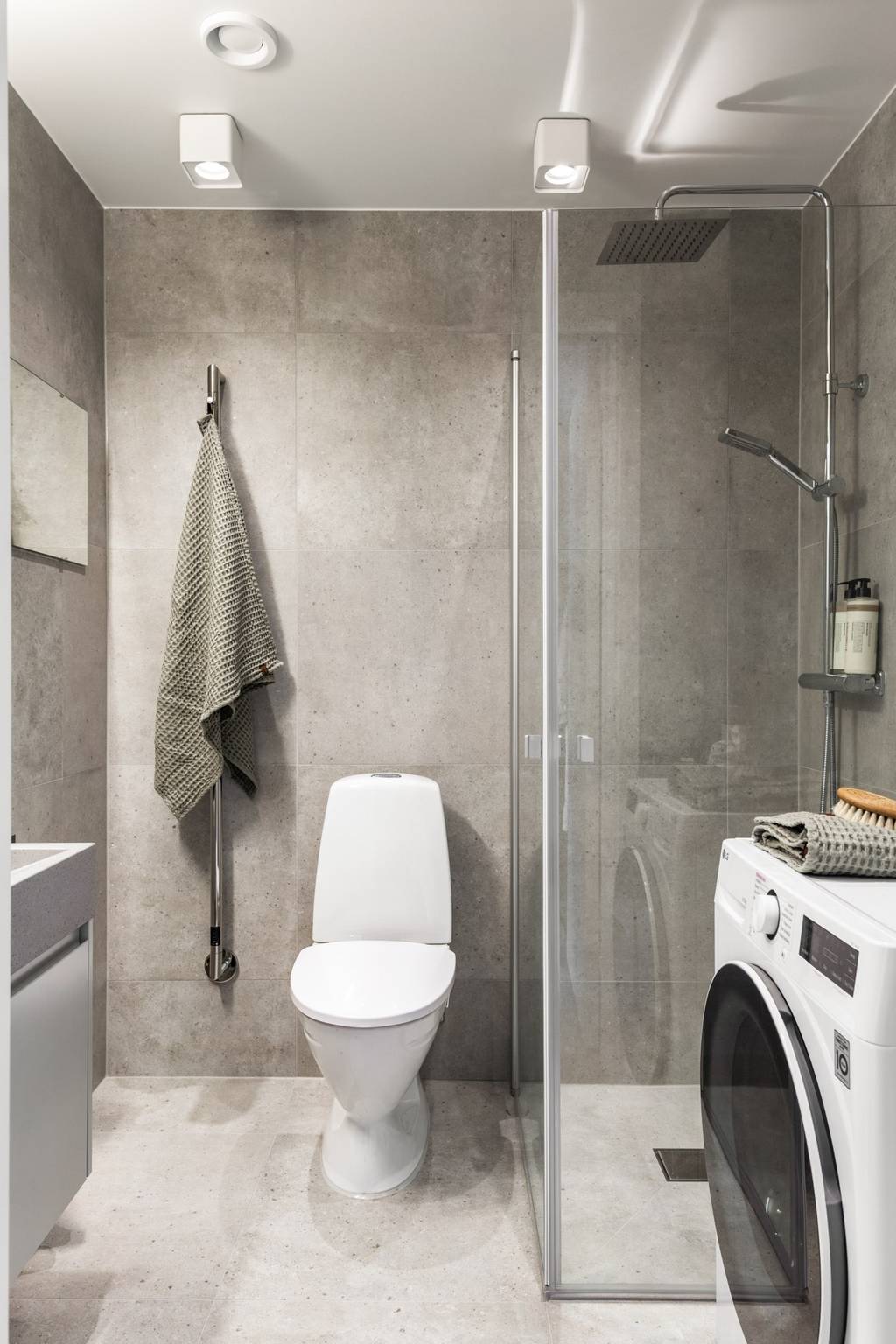 salle de bain grise studio 34m2 décoration contemporaine