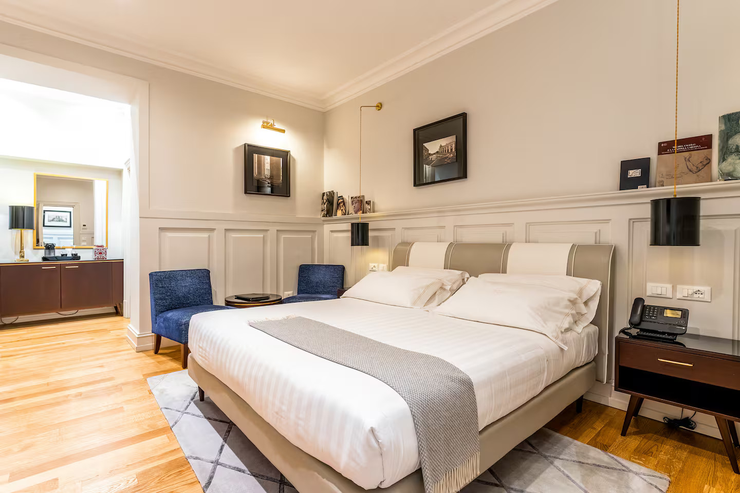 chambre appartement Rome décoration classique chic