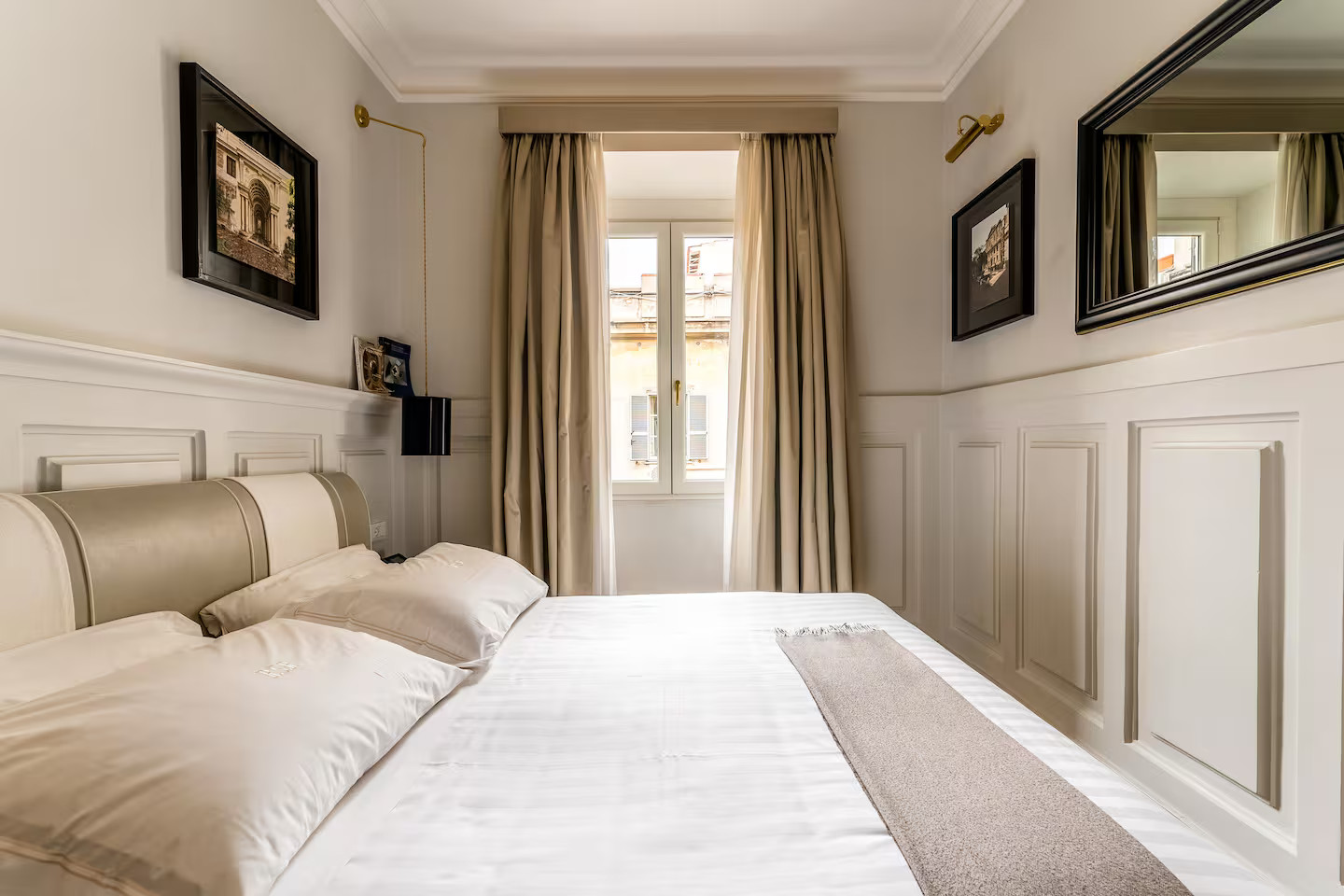 chambre appartement Rome décoration classique chic