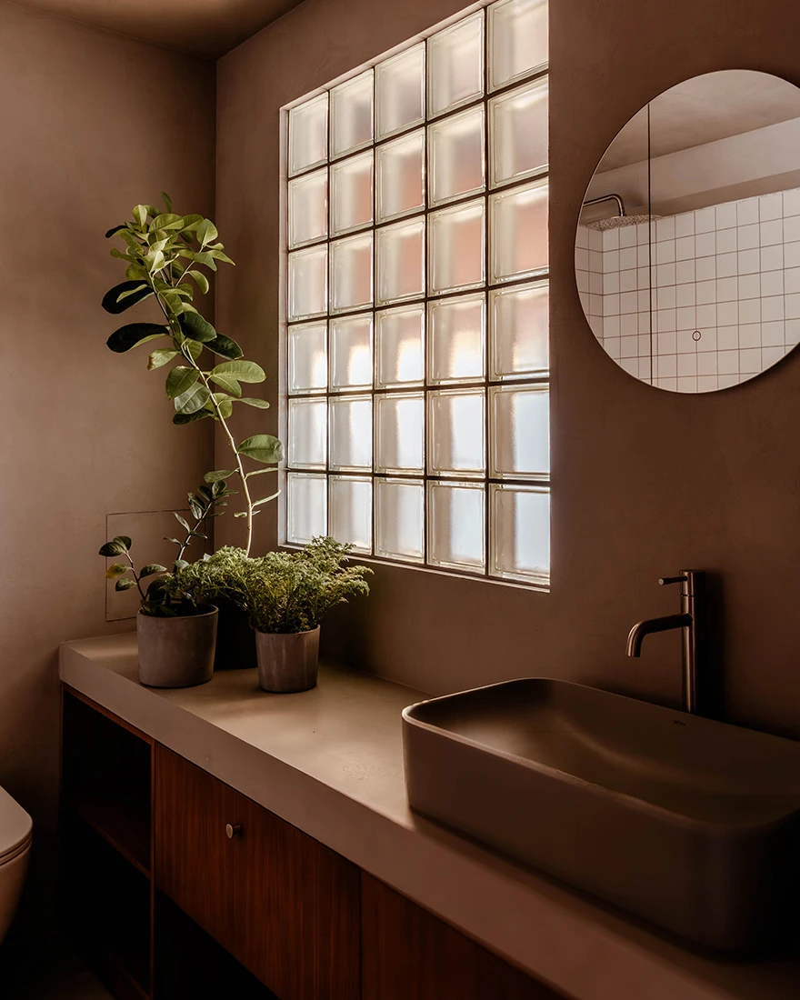 salle de bain avec pavés de verre studio 40m2 décoration contemporaine bois et gris salle de bain avec pavés de verre studio 40m2 décoration contemporaine bois et gris