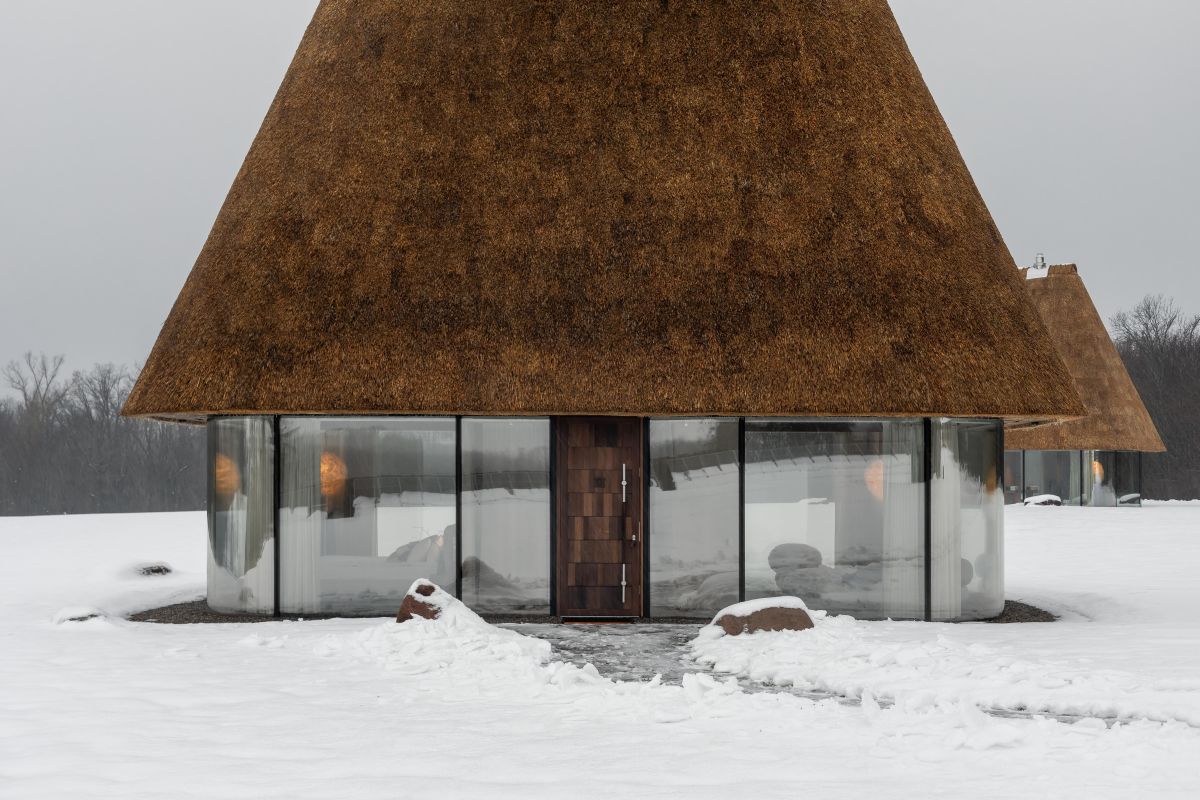 maison contemporaine vitrée Hata-Mazanka en Ukraine par Yod Group 