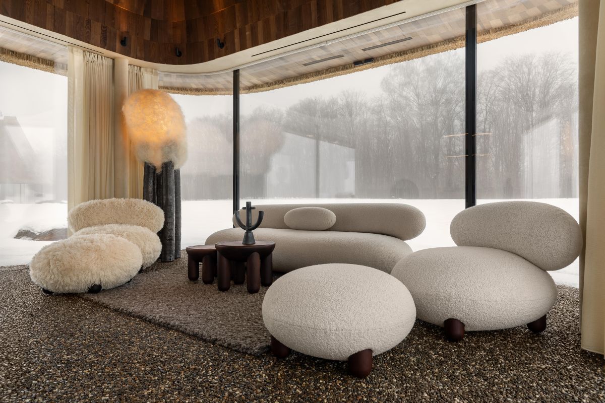 salon décoration design maison contemporaine vitrée Hata-Mazanka en Ukraine par Yod Group 