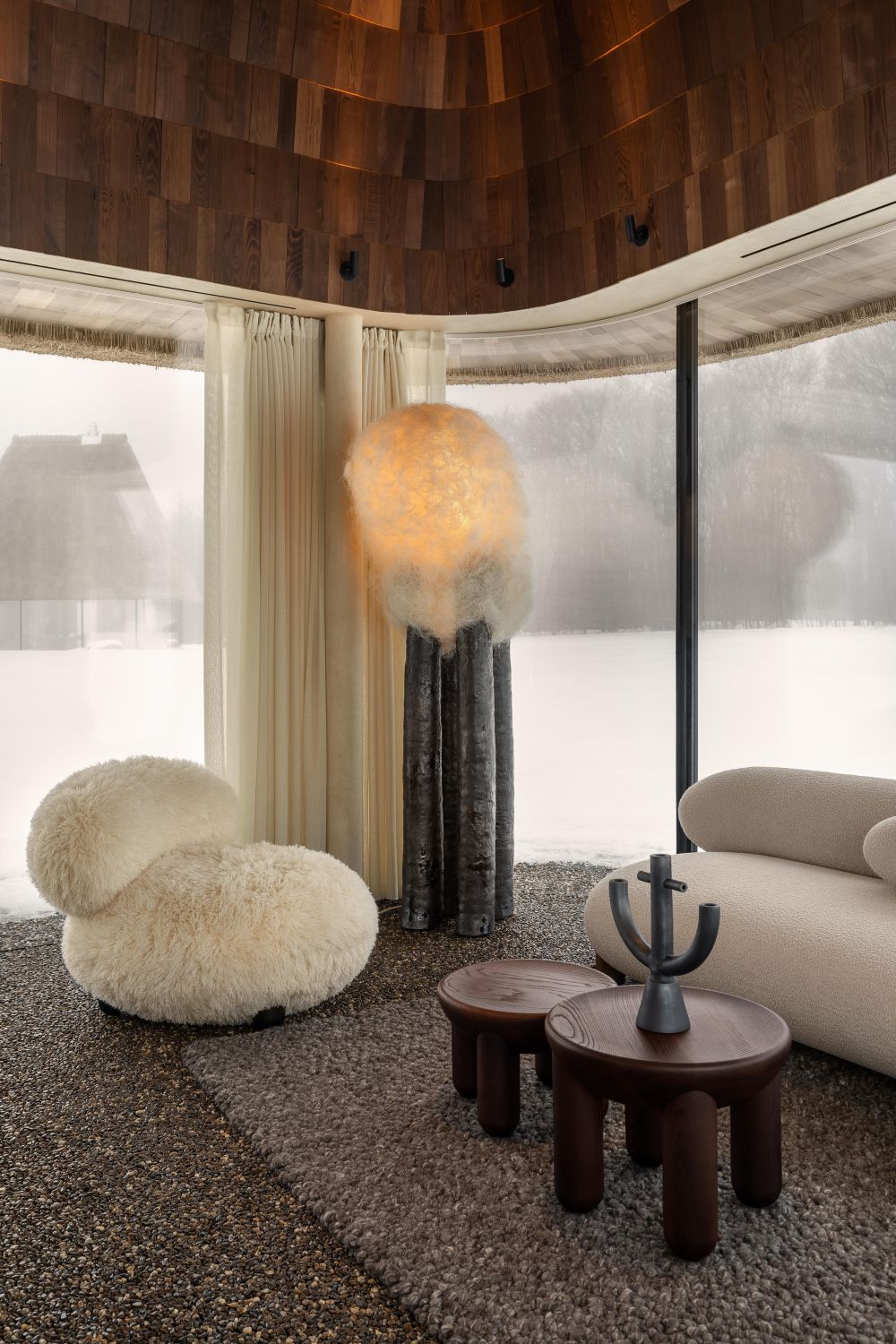 salon décoration design maison contemporaine vitrée Hata-Mazanka en Ukraine par Yod Group 