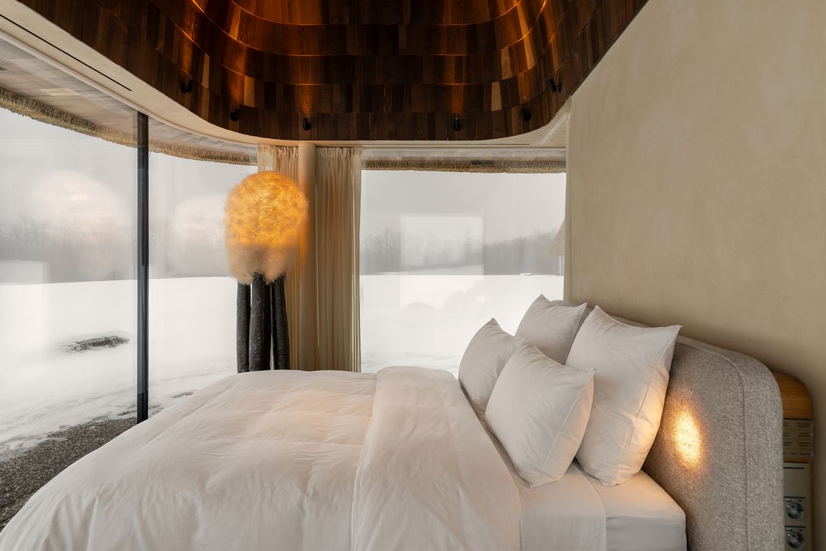 chambre maison contemporaine vitrée Hata-Mazanka en Ukraine par Yod Group 