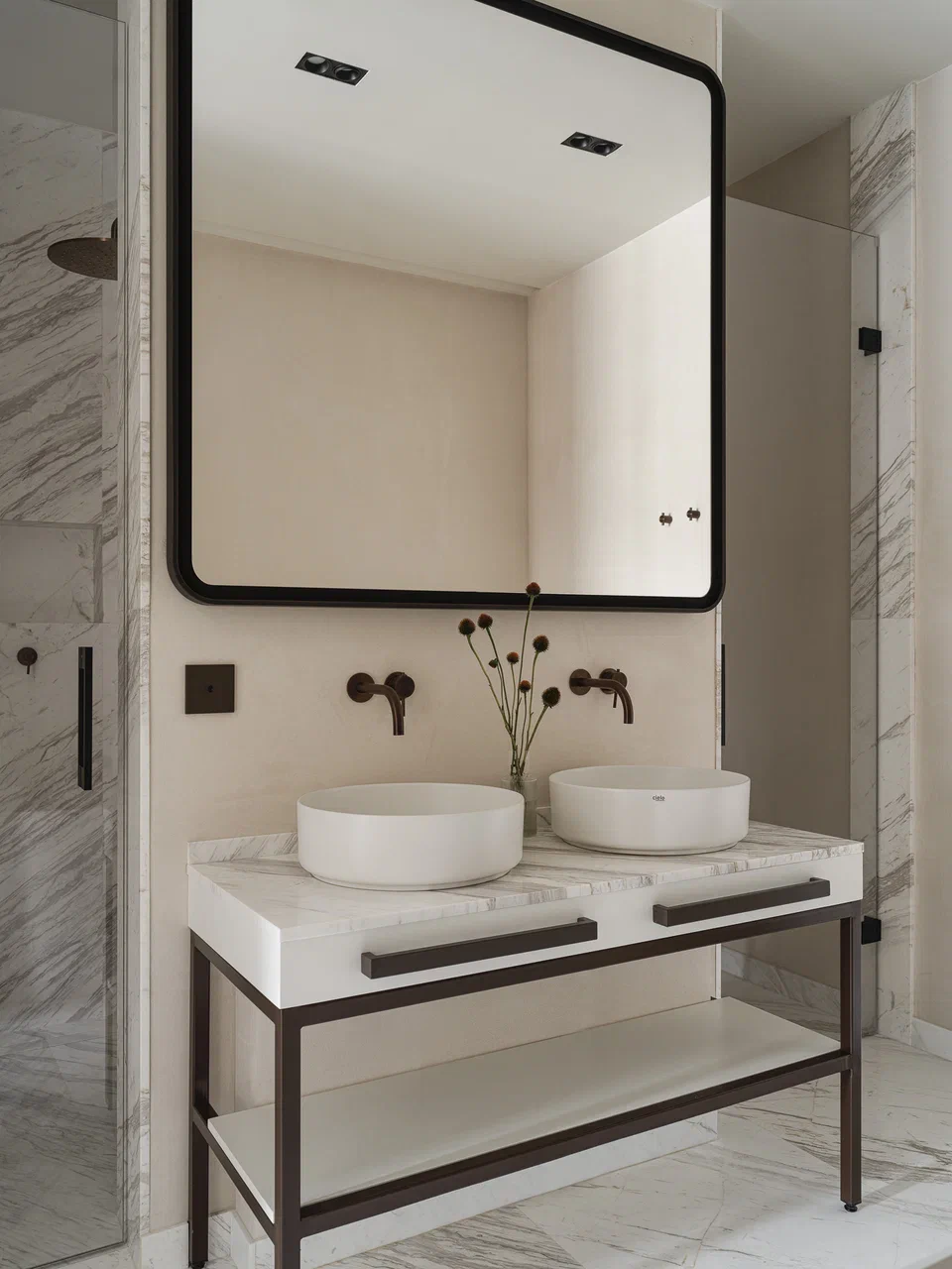 salle de bain design marbre appartement 75m2 décoration contemporaine et Art Déco salle de bain design marbre appartement 75m2 décoration contemporaine et Art Déco