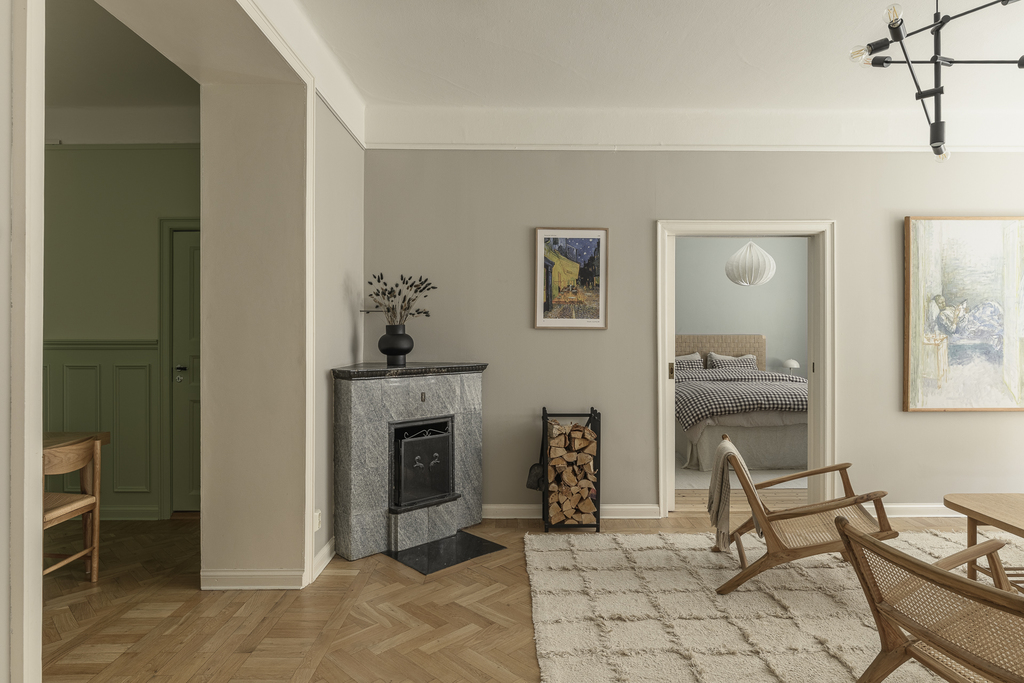 salon beige et bois avec cheminée décoration scandinave