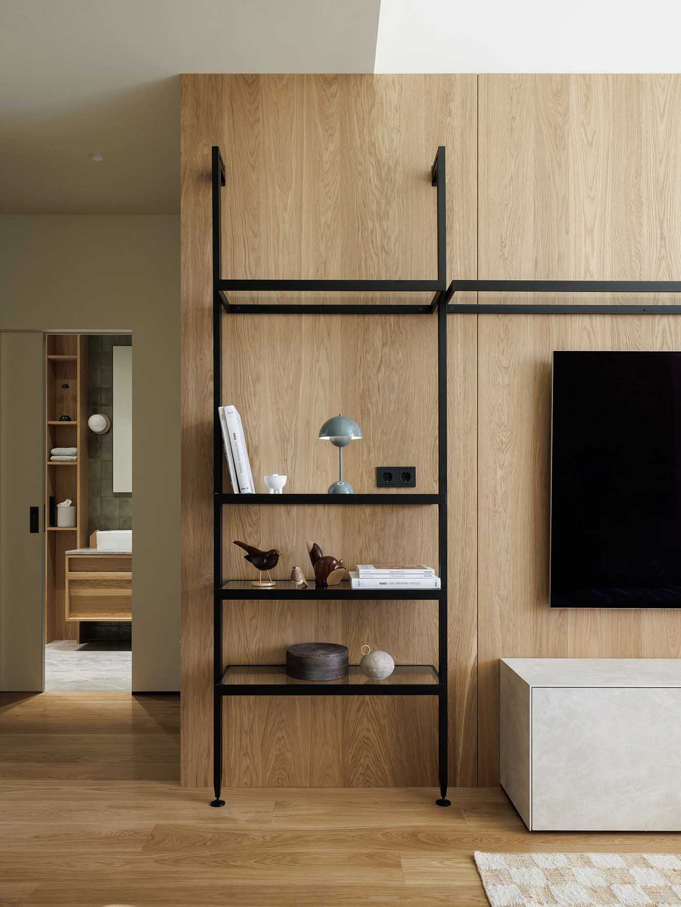salon appartement deux-pièces 52m2 sous les toits décoration contemporaine