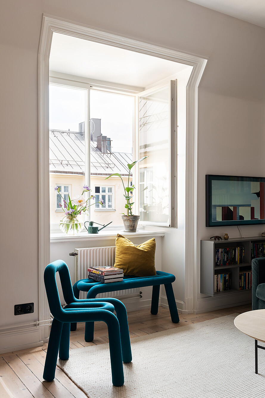 salon avec chaise et banc Bold Moustache décoration scandinave