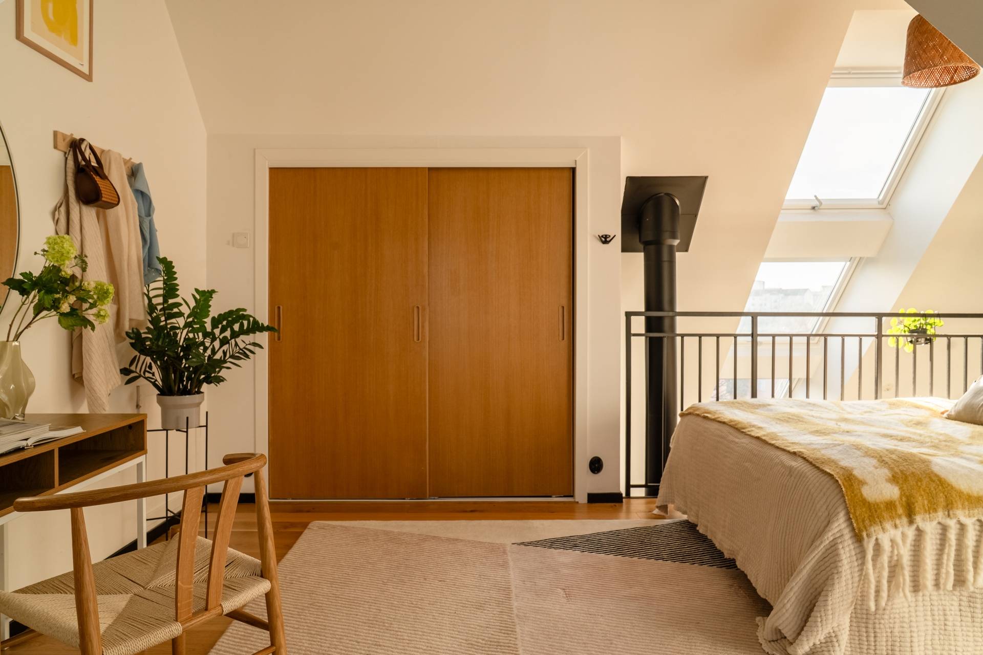 chambre en hauteur sur mezzanine dans appartement en duplex décoration scandinave chambre en hauteur sur mezzanine dans appartement en duplex décoration scandinave