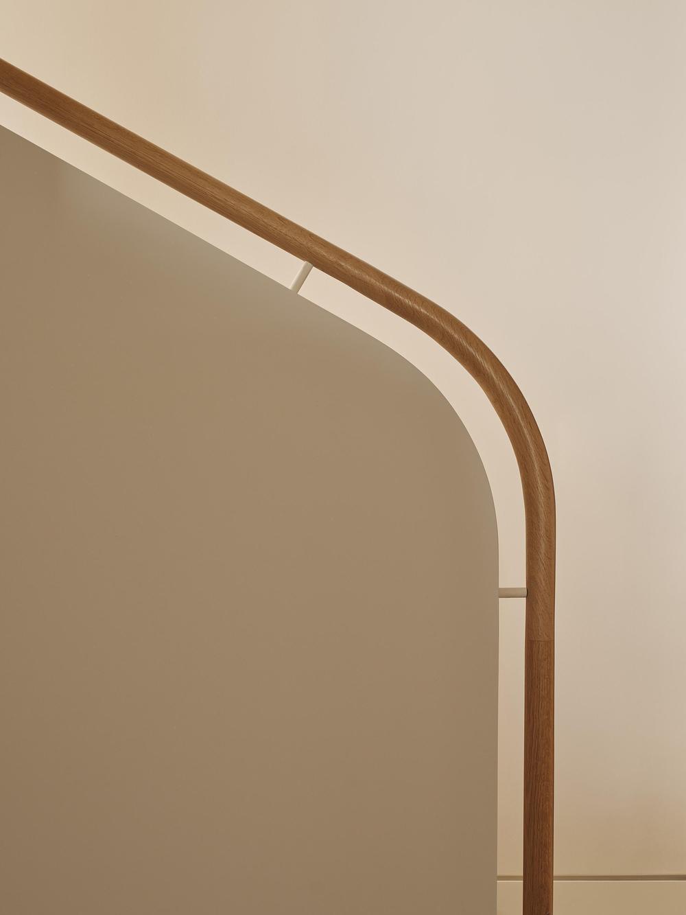 escalier maison contemporaine face au lac Huron