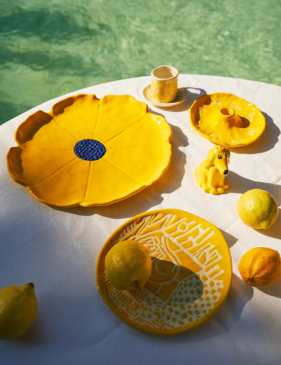 vaisselle jaune motif végétal collaboration Monoprix x B.D. Graft
