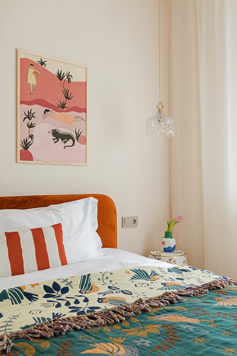 chambre décoration colorée vintage et bohème deux-pièces 35m2