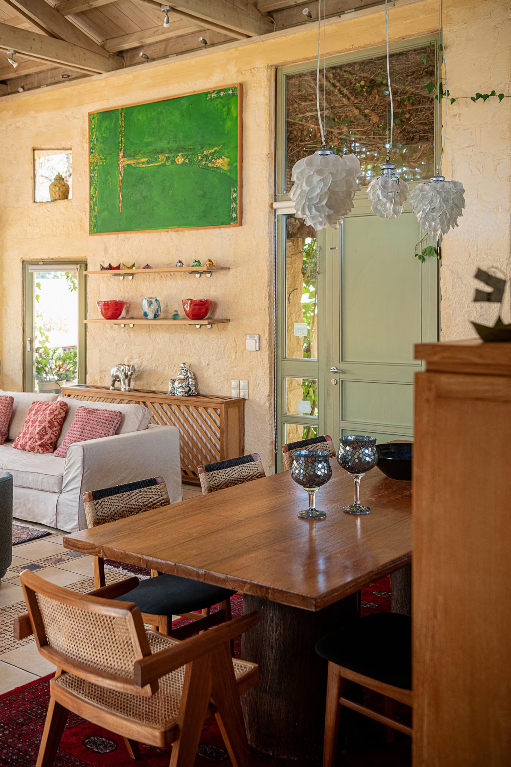 salle à manger double hauteur décoration rustique chic grande maison en pierres en Crete Villa Dimi salle à manger double hauteur décoration rustique chic grande maison en pierres en Crete Villa Dimi
