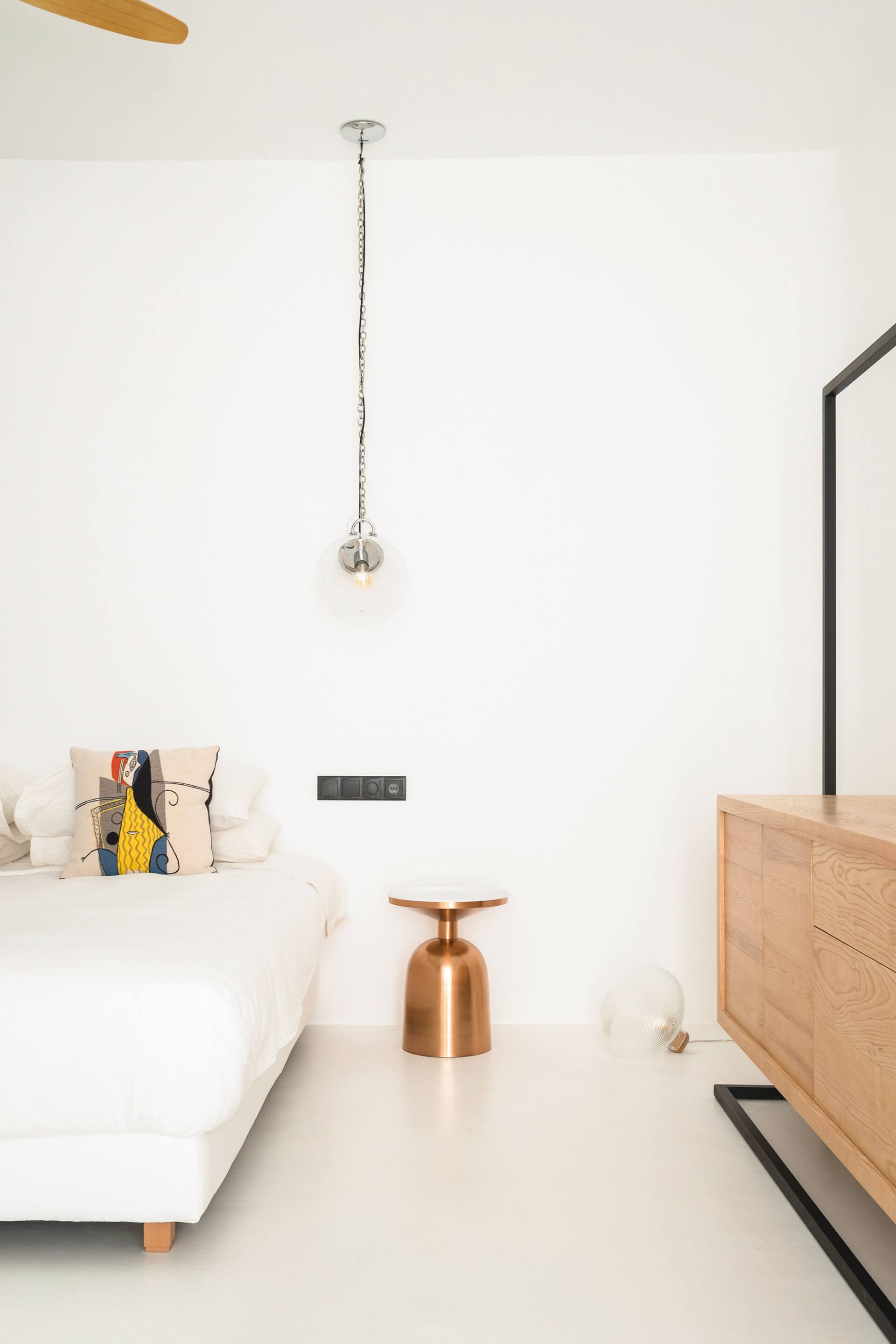 chambre maison Mykonos avec piscine décoration contemporaine