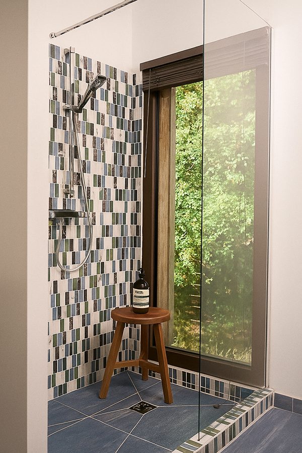 salle de douche maison rénovée Sologne Hameau de Sol