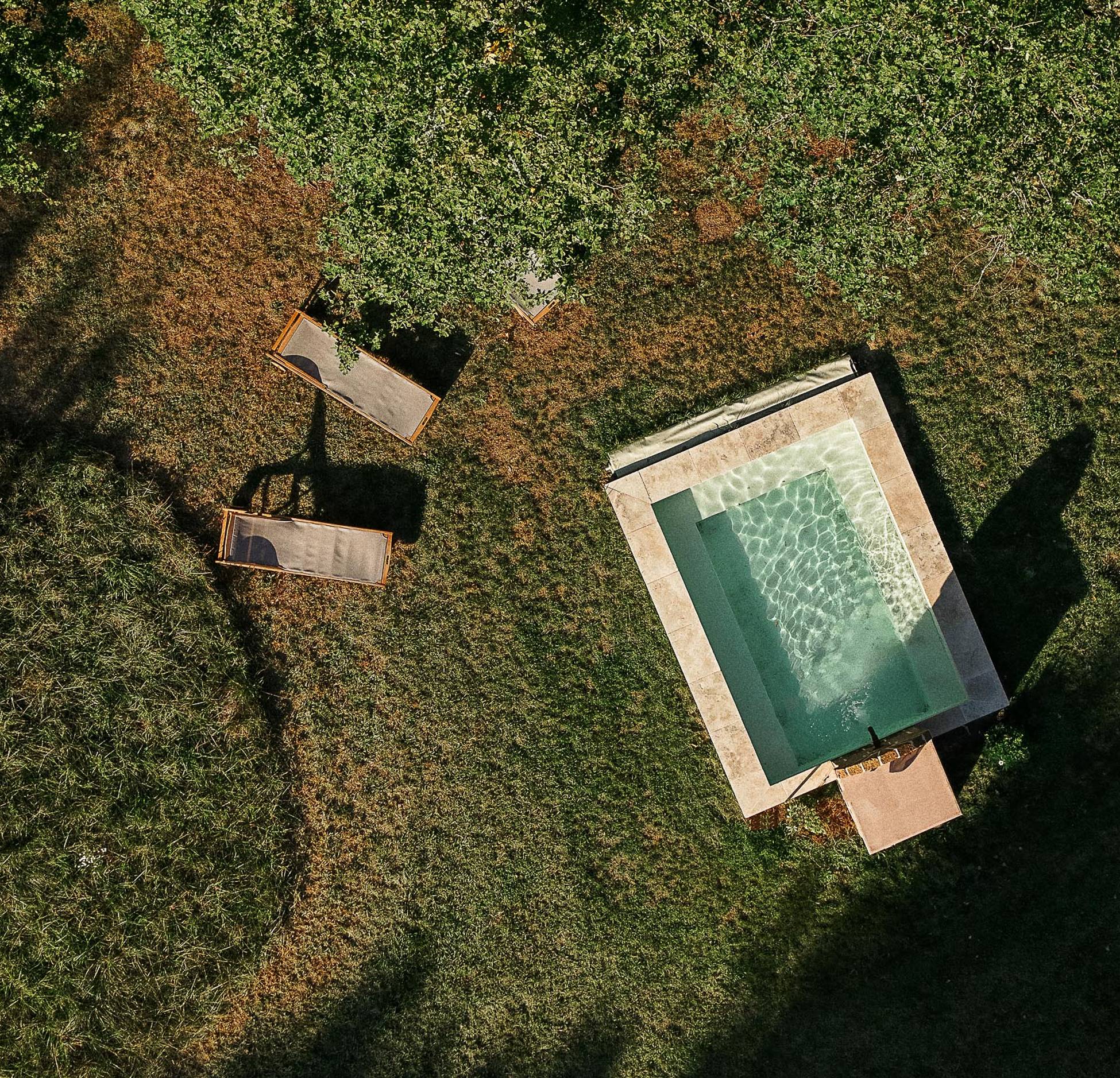 jardin avec piscine maison rénovée Sologne Hameau de Sol
