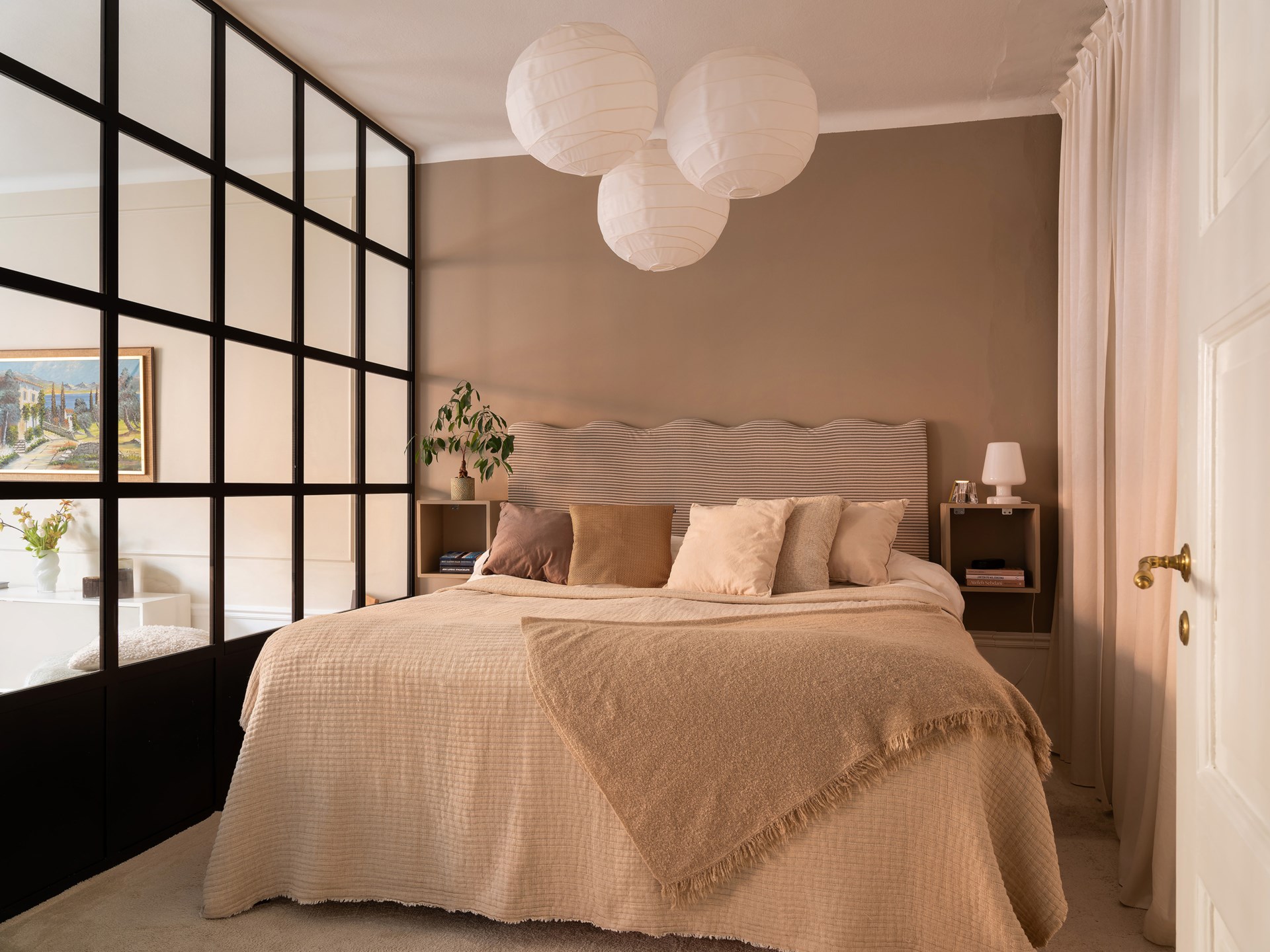 chambre avec verrière décoration scandinave beige deux-pièces 51m2 chambre avec verrière décoration scandinave beige deux-pièces 51m2