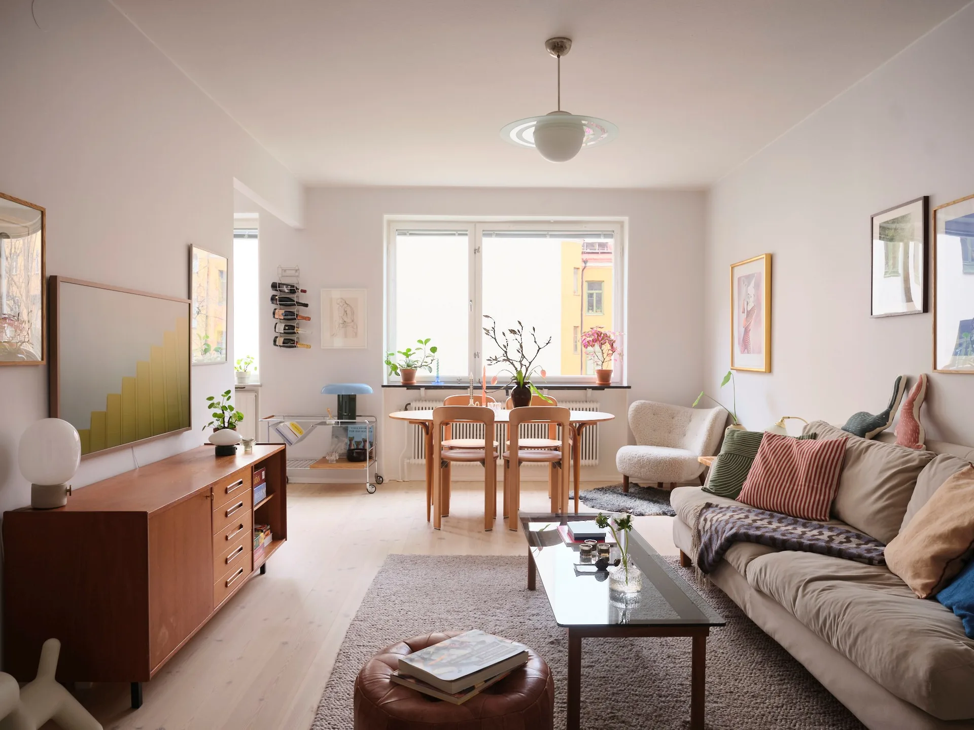 dining room and vintage living room colourful 54m2 Scandinavian-style flat