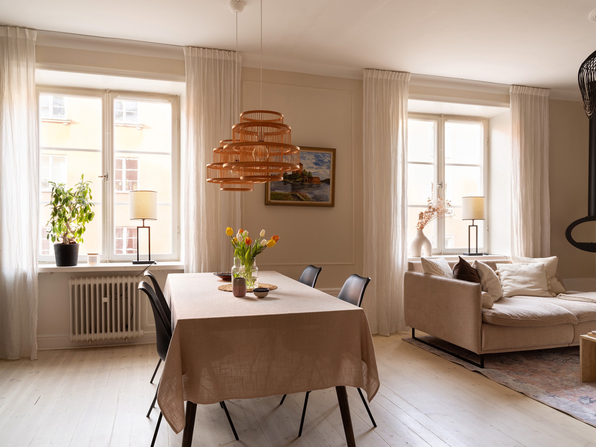 salle à manger et salon décoration scandinave beige deux-pièces 51m2 salle à manger et salon décoration scandinave beige deux-pièces 51m2