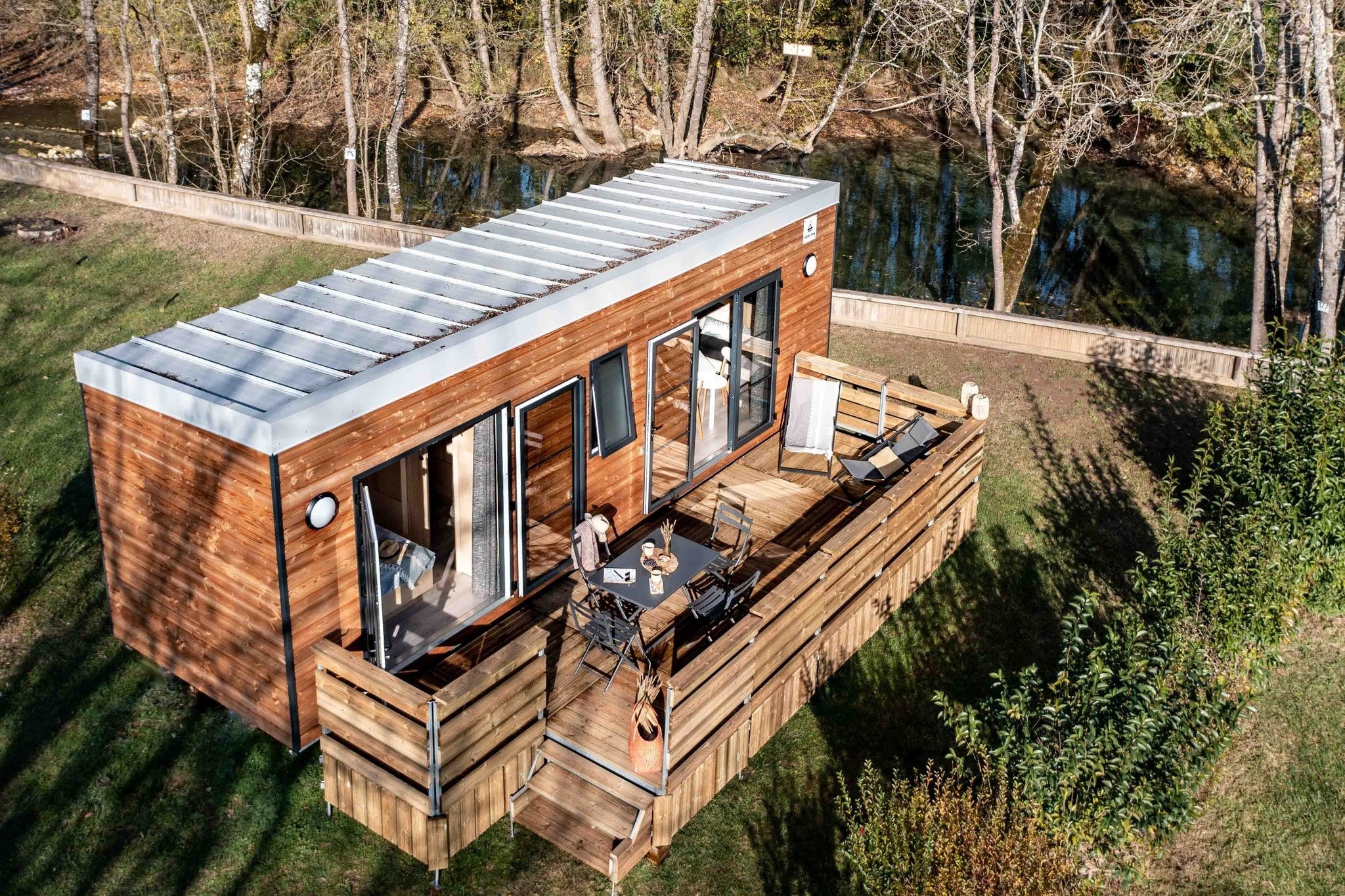 Cette mini maison française de 18m2 casse tous les clichés
