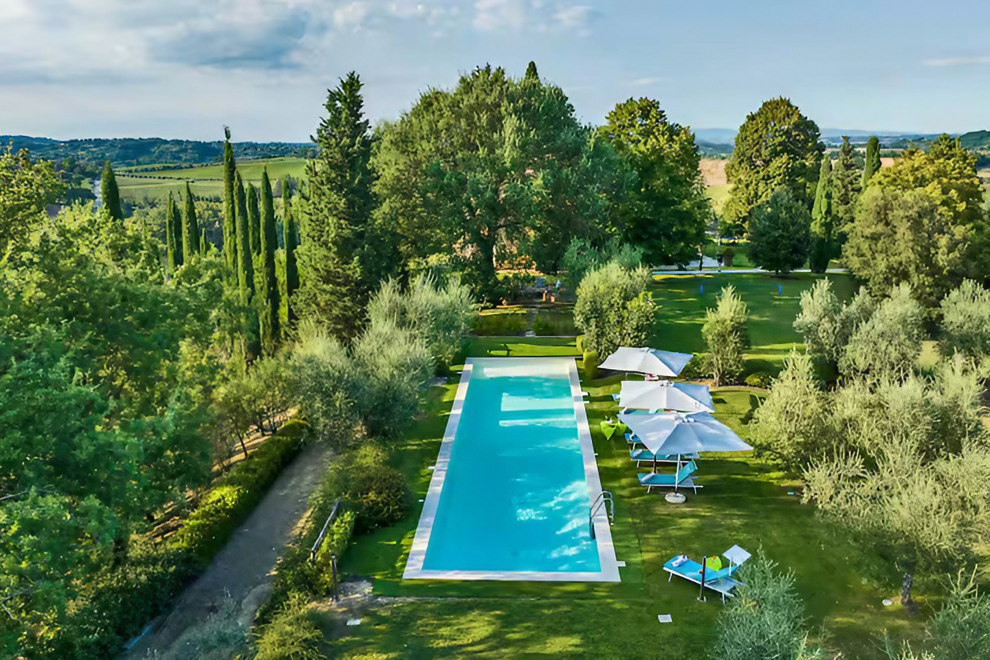 piscine maison en pierres Toscane Italie