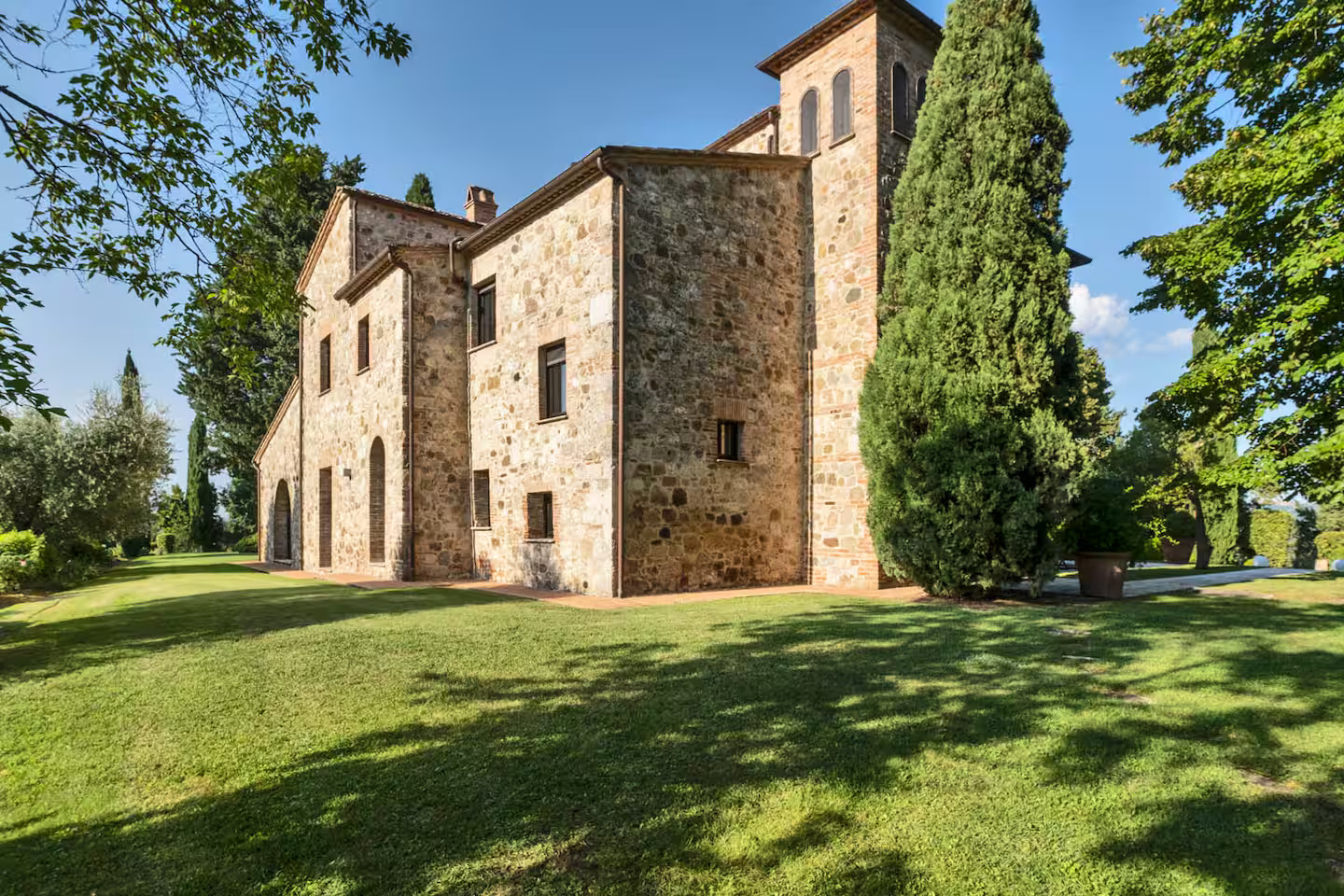maison en pierres Toscane Italie