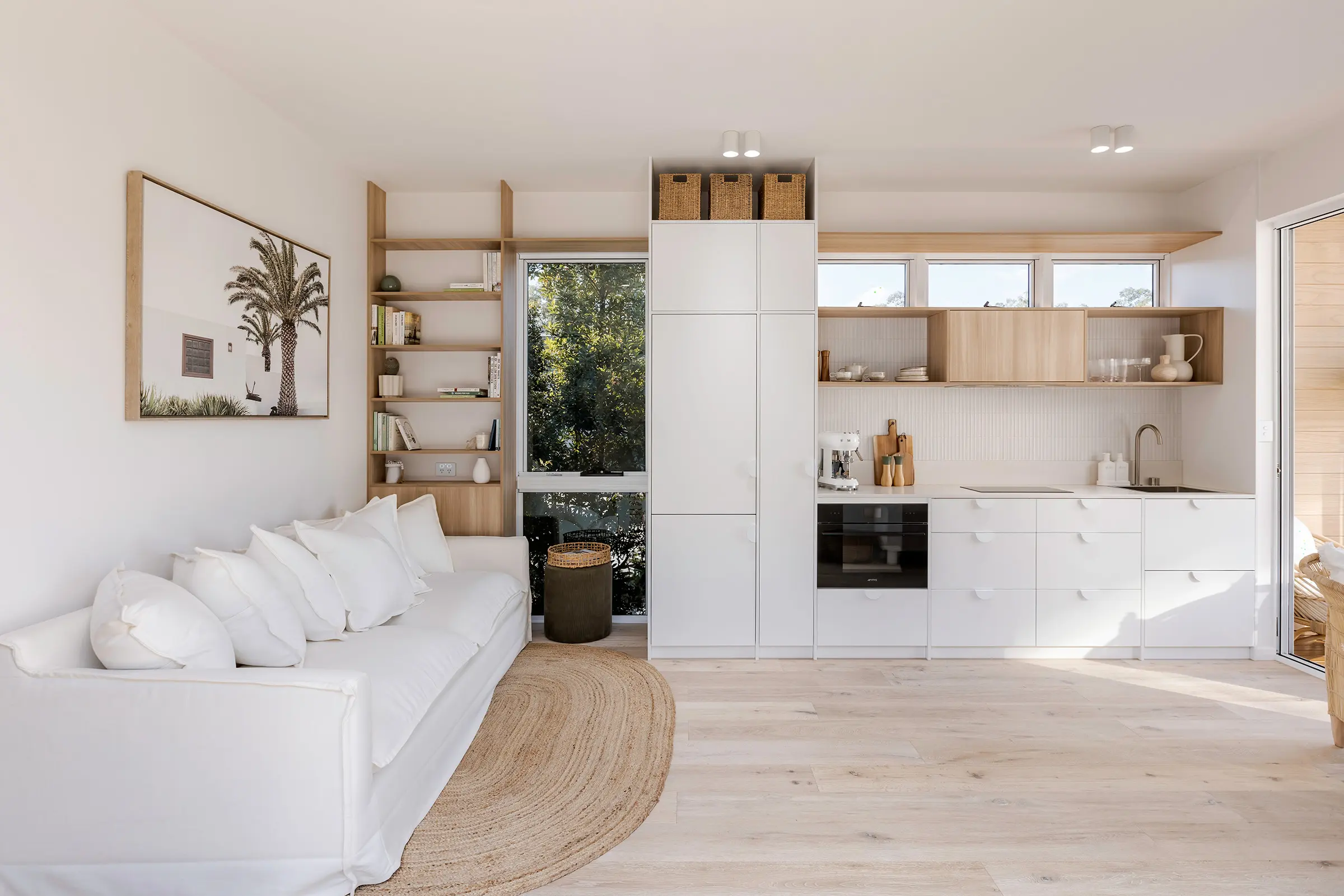 salon et cuisine petite maison 56m2 Whitsunday par Arcopod salon et cuisine petite maison 56m2 Whitsunday par Arcopod