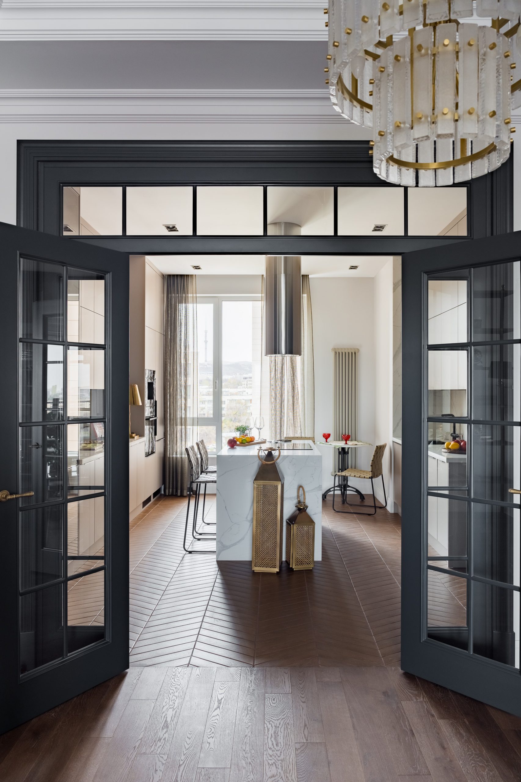 cuisine design portes vitrées noires appartement décoration contemporaine