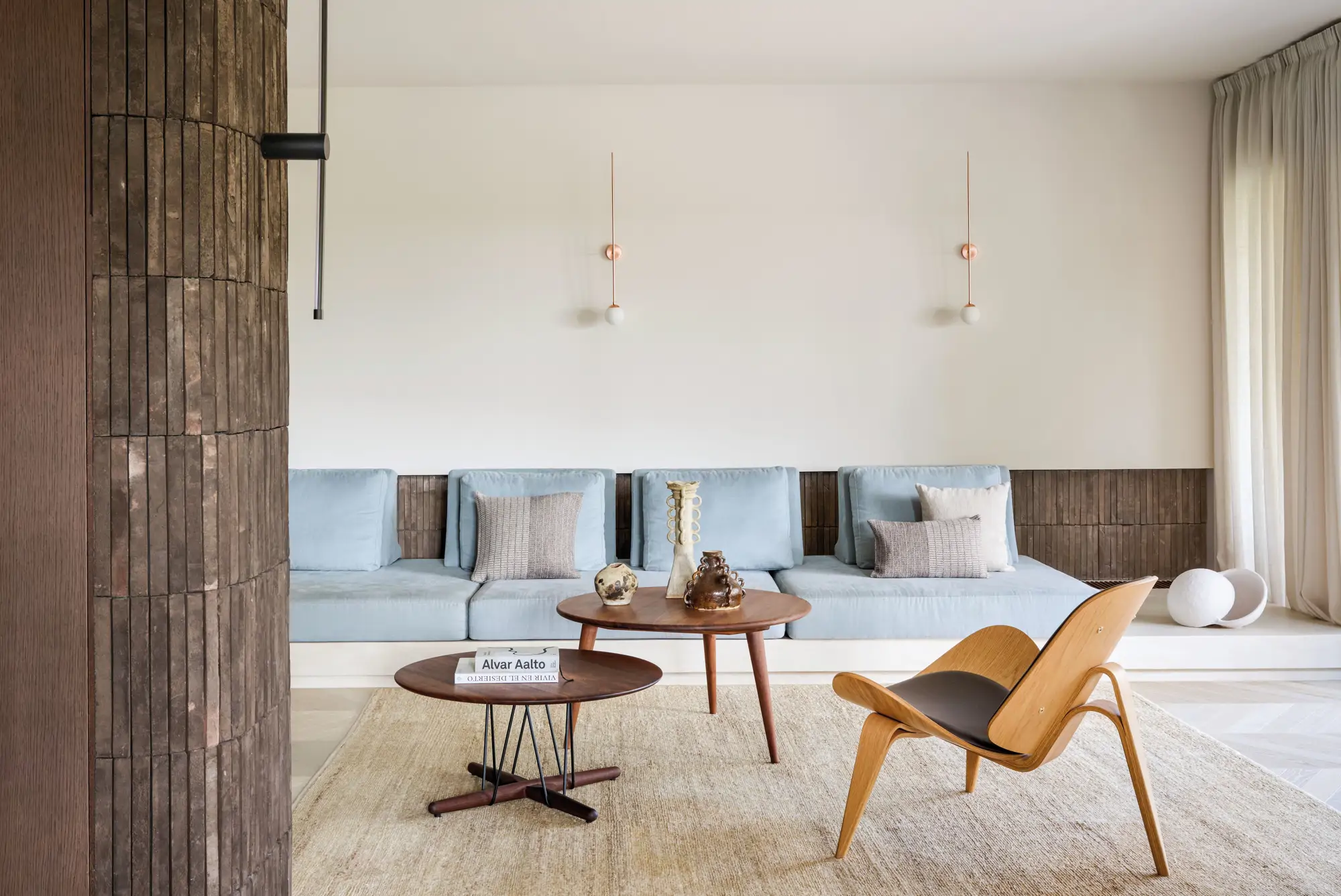 living room contemporary decor with built-in sofa, Barcelona apartment living room contemporary decor with built-in sofa, Barcelona apartment
