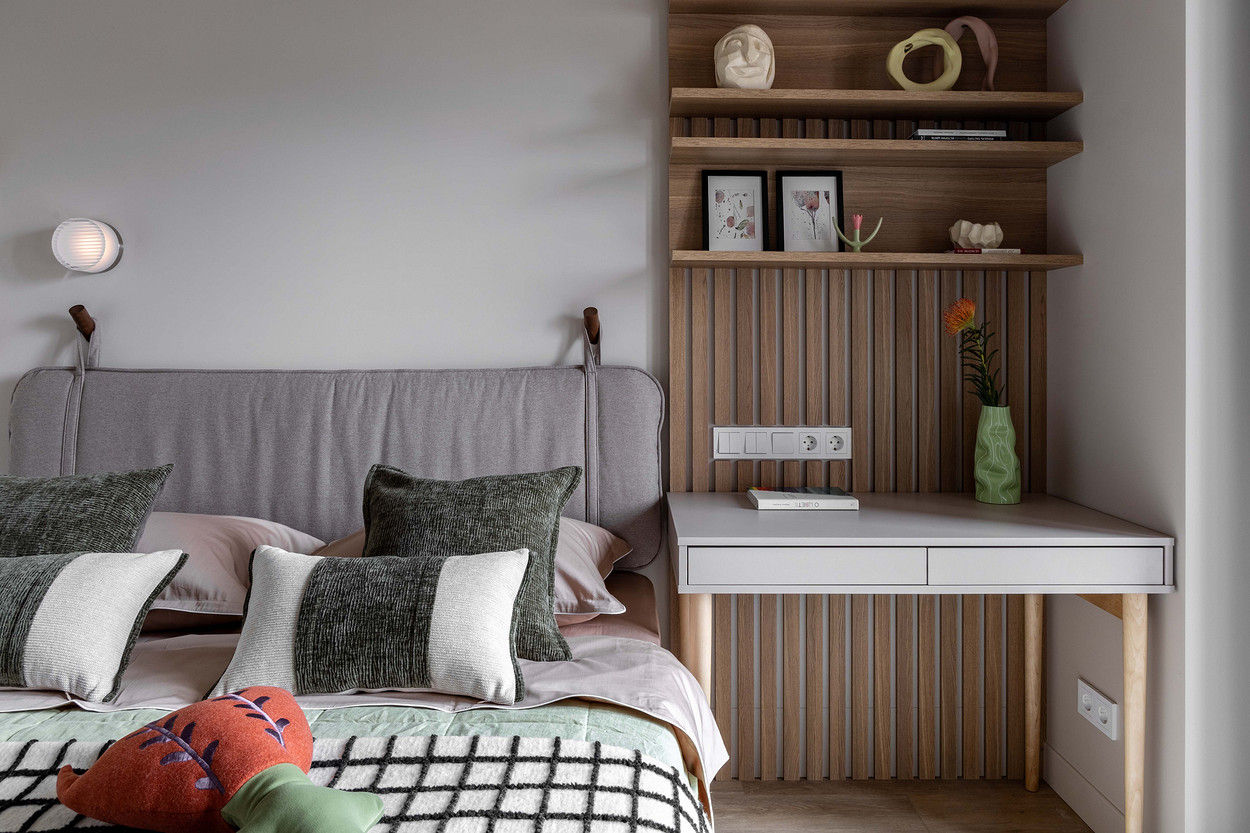 chambre avec bureau décoration contemporaine appartement étudiant de 37m2