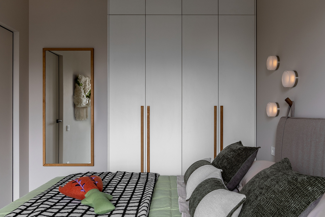 chambre avec placards décoration contemporaine appartement étudiant de 37m2