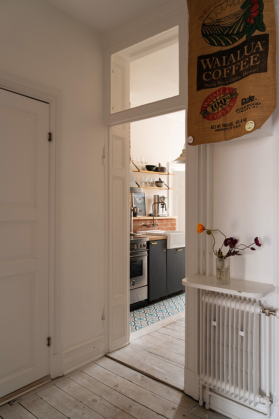 entrée et cuisine rustique chic appartement deux-pièces ancien décoration vintage et bohème entrée et cuisine rustique chic appartement deux-pièces ancien décoration vintage et bohème