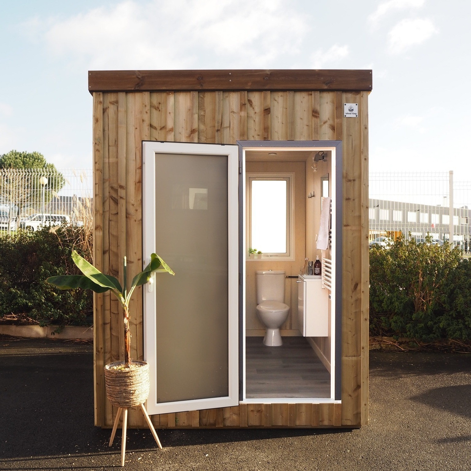 salle de bain séparée mini maison mobile L’Intrépide salle de bain séparée mini maison mobile L’Intrépide