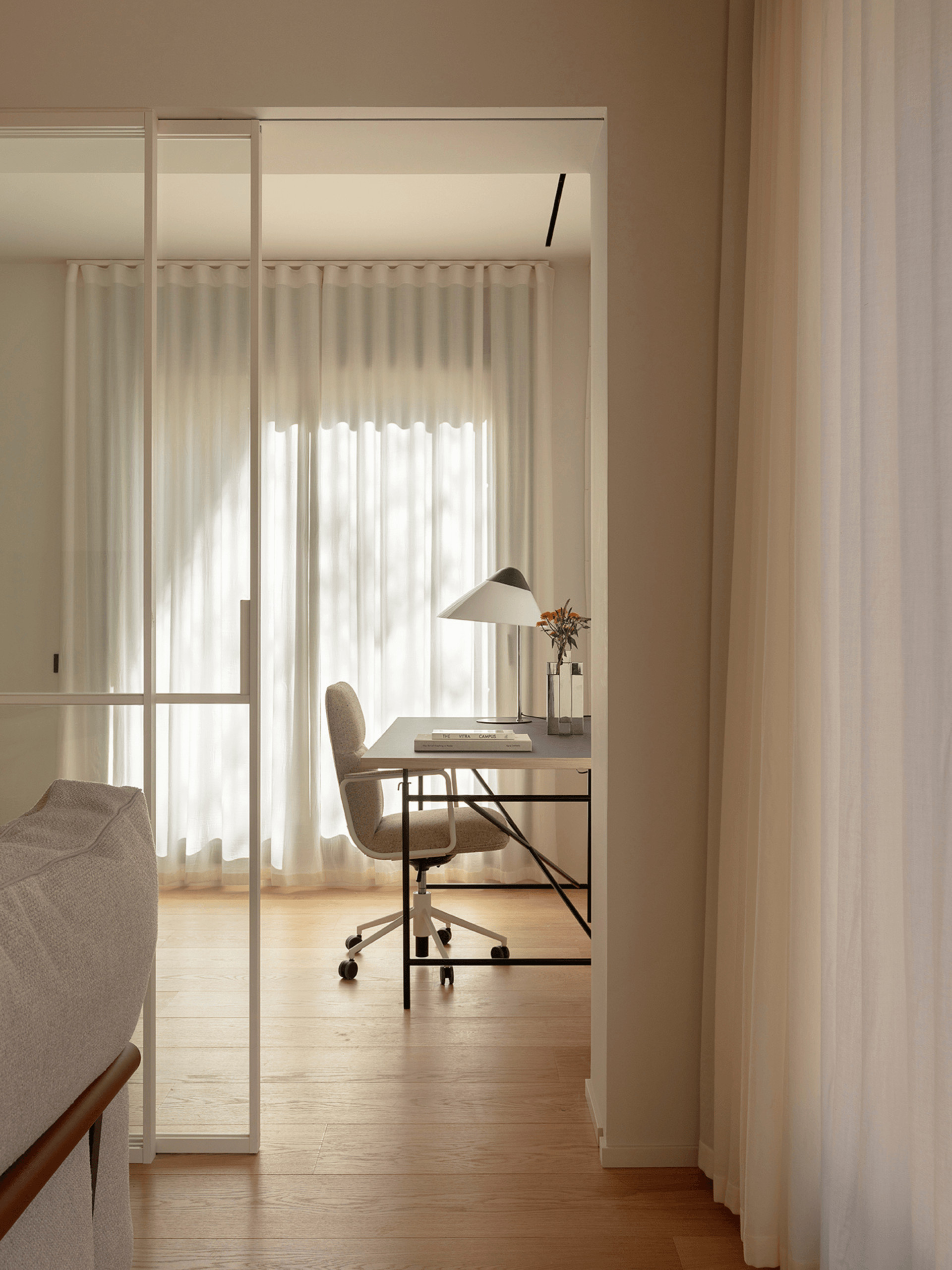 salon et bureau décoration contemporaine appartement Barcelone par The Room Studio salon et bureau décoration contemporaine appartement Barcelone par The Room Studio