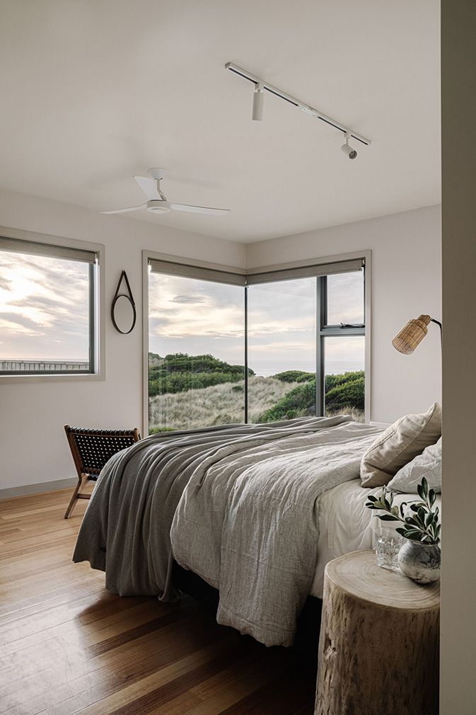 chambre maison contemporaine en bois face à l chambre maison contemporaine en bois face à l'océan Austral Shore House King Island Tasmanie
