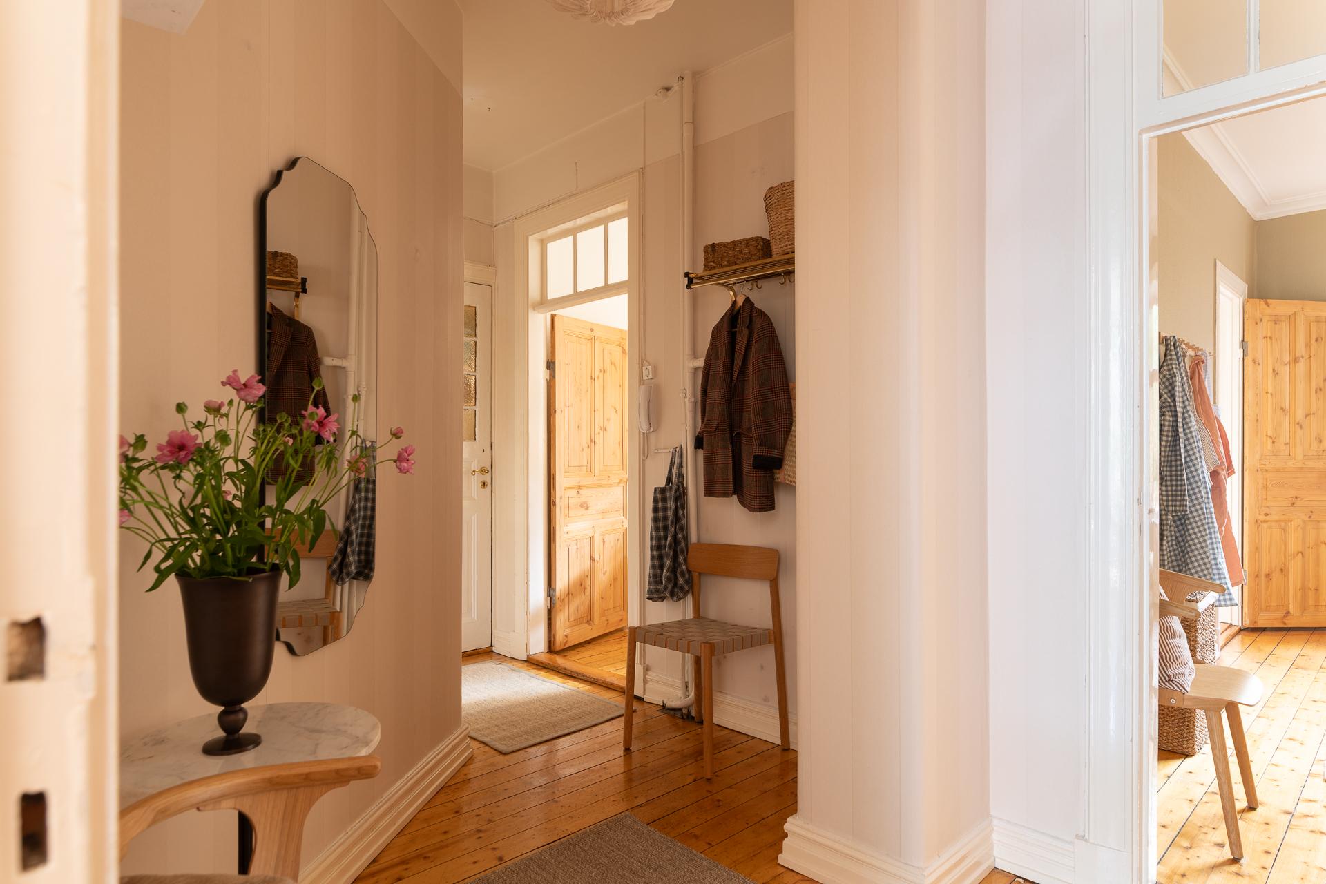 entryway scandinavian decor