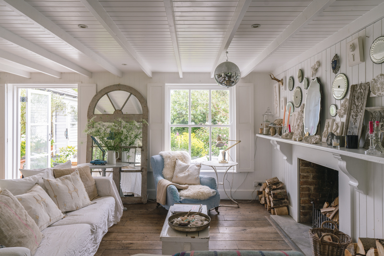 living room with fireplace white country chic decor living room with fireplace white country chic decor