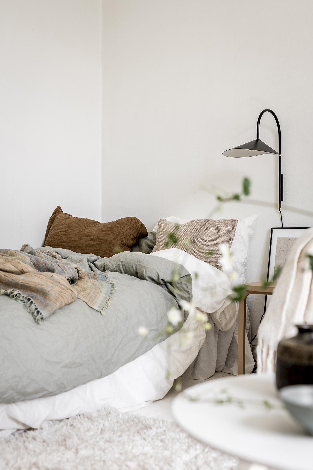living room with bed 32sqm studio in white decor scandinavian style